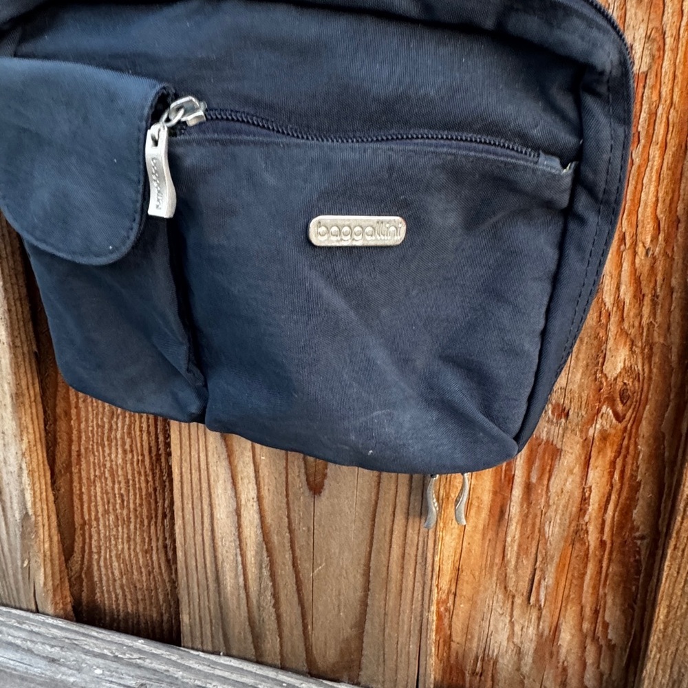 Baggallini Multi Compartment Dark Blue Crossbody … - image 4
